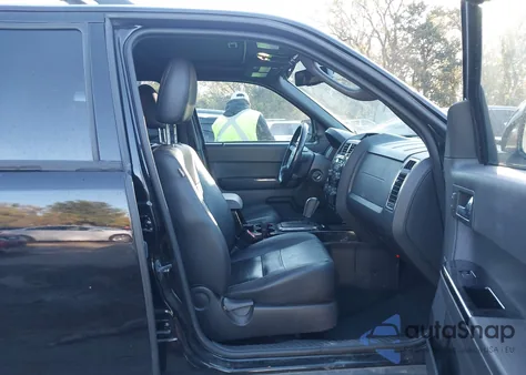 2010 Ford Escape Limited z USA, uszkodzony, nr VIN 1FMCU0EG5AKA03534